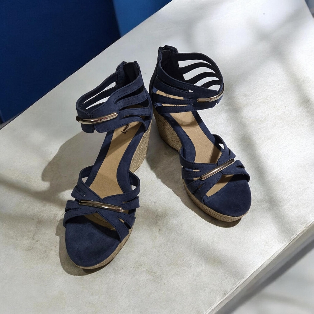 Wedges By Solesensability, Size 7 1/2 EUC